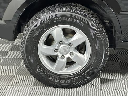 Used 2008 Kia Sorento LX image 16