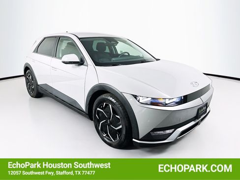 Used 2024 Hyundai Ioniq 5 SE RWD image 1