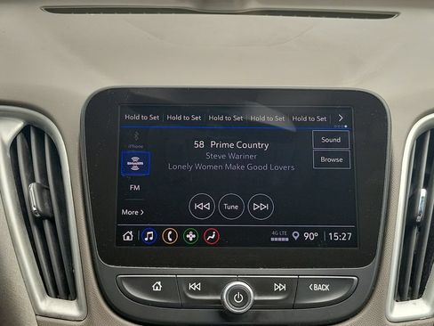 Used 2022 Chevrolet Malibu LT FWD image 27
