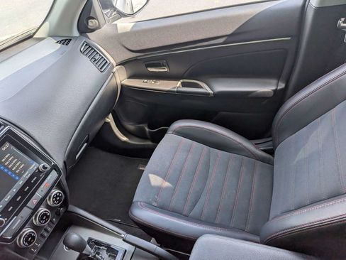 Used 2024 Mitsubishi Outlander Sport SE AWD/4WD image 16
