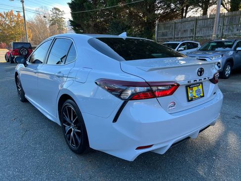 Used 2023 Toyota Camry SE image 6