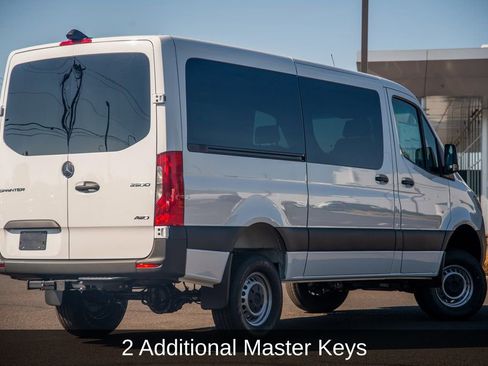 Used 2025 Mercedes-Benz Sprinter 2500 image 10