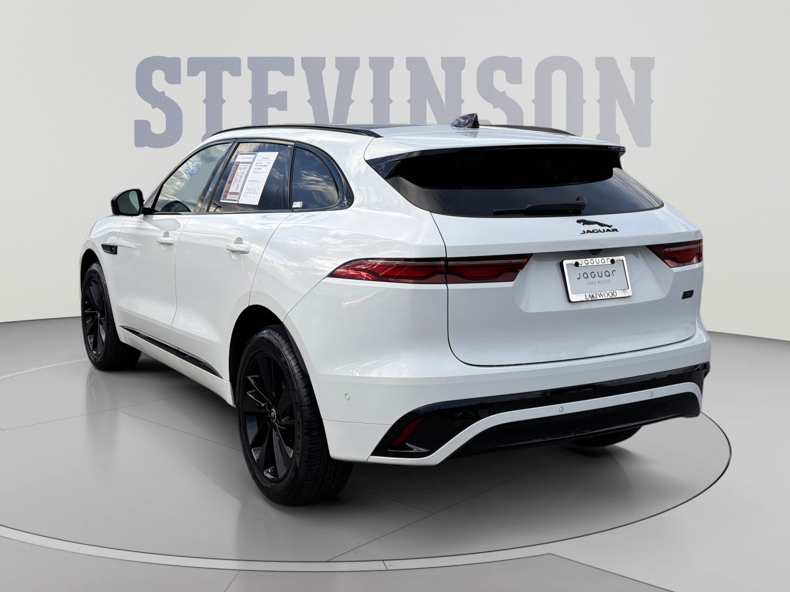 Used 2026 Jaguar F-PACE R-Dynamic S AWD/4WD image 3