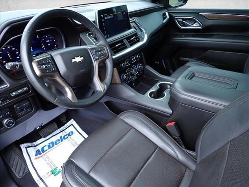 Used 2023 Chevrolet Tahoe High Country AWD/4WD image 13