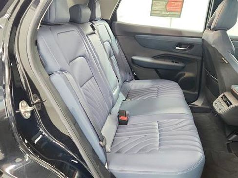 Used 2023 Nissan Ariya image 28