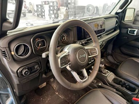 Used 2024 Jeep Wrangler Sahara w/ Technology Group AWD/4WD image 8