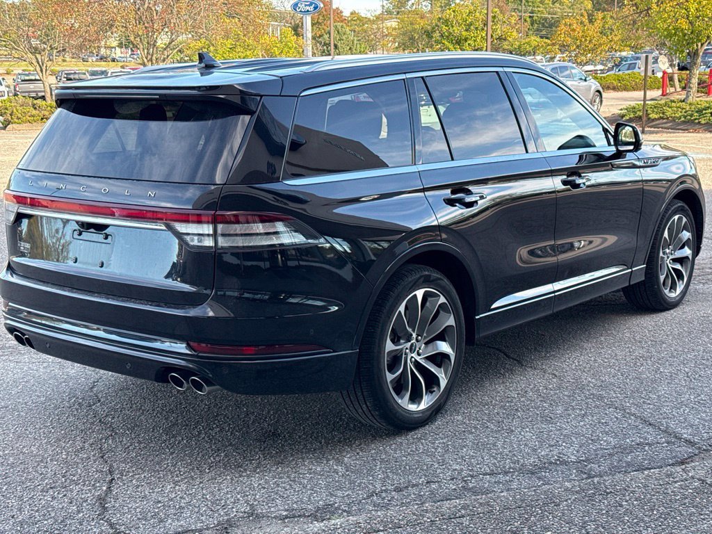Used 2023 Lincoln Aviator Grand Touring w/ Equipment Group 301A AWD/4WD image 15