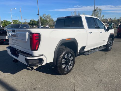 New 2026 GMC Sierra 2500 Denali w/ Denali Reserve Package image 5
