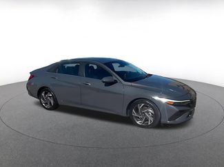 Used 2025 Hyundai Elantra SEL video 2