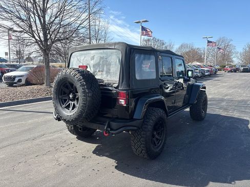 Used 2013 Jeep Wrangler Unlimited Sahara image 6