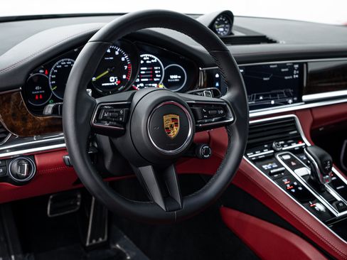 Certified 2022 Porsche Panamera 4 image 13