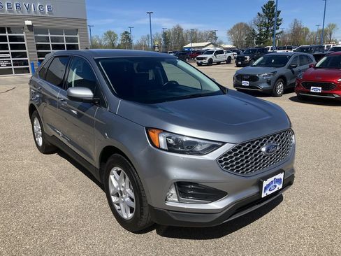 Used 2024 Ford Edge SEL w/ Convenience Package AWD/4WD image 4