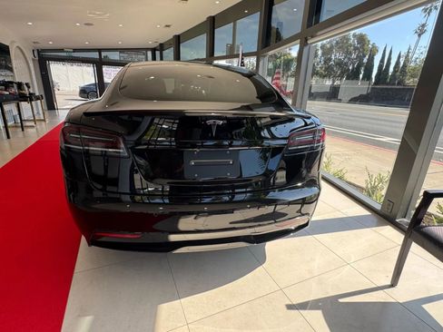 Used 2022 Tesla Model S image 6