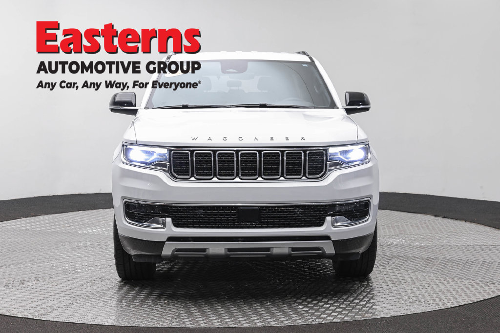 Used 2024 Jeep Wagoneer Series II w/ Flexible Seating Group RWD image 4