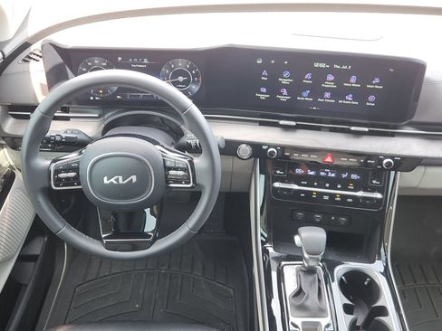 Used 2024 Kia Carnival SX FWD image 28