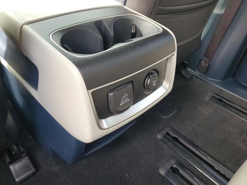 New 2026 Kia Carnival SX image 14