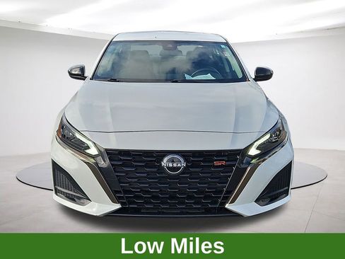 Used 2024 Nissan Altima 2.5 SR image 2