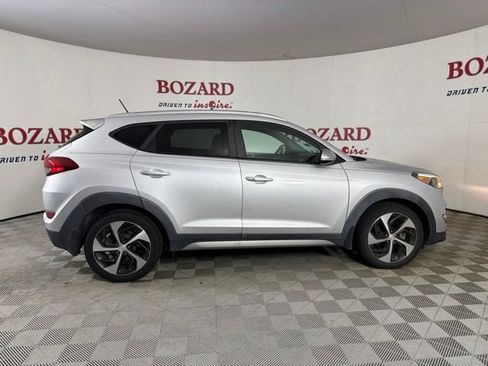 Used 2017 Hyundai Tucson Sport FWD image 9