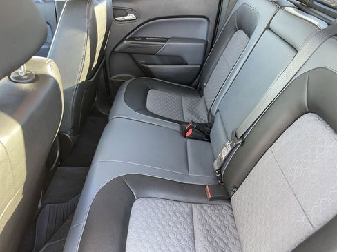 Used 2019 Chevrolet Colorado Z71 AWD/4WD image 15