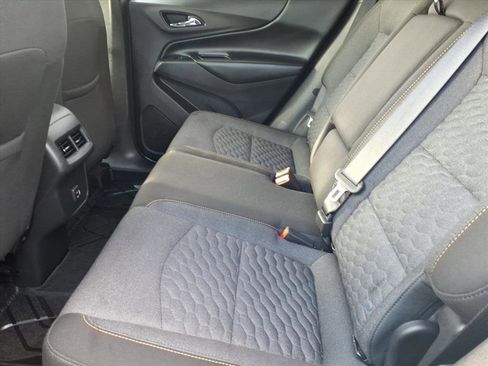 Used 2020 Chevrolet Equinox LT image 10