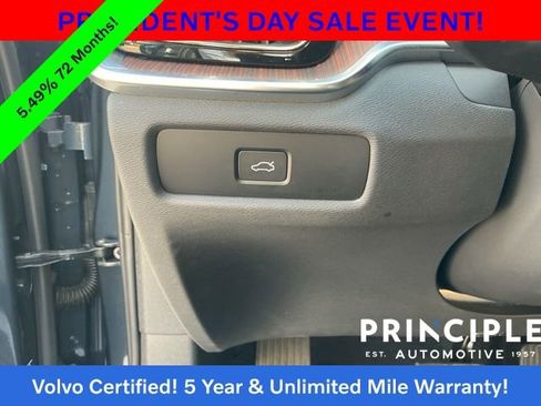 Certified 2025 Volvo V60 B5 Cross Country Plus image 25