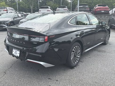 New 2026 Hyundai Sonata Limited FWD image 8