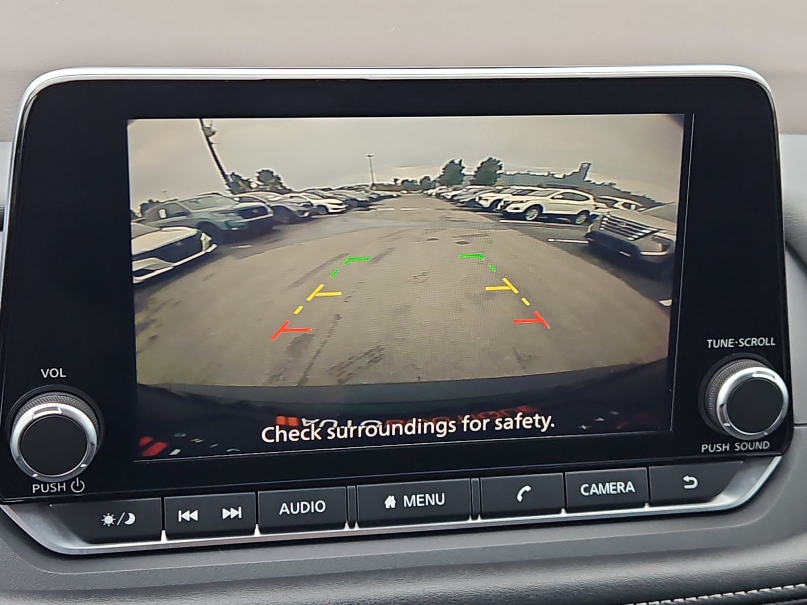 Used 2023 Nissan Rogue S AWD/4WD image 16