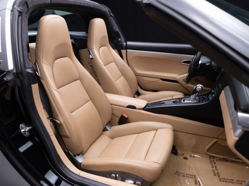 Used 2015 Porsche 911 Targa 4S AWD/4WD image 10