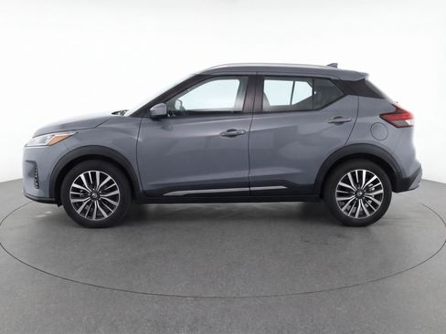 Used 2024 Nissan Kicks SV image 5