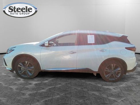 Used 2021 Nissan Murano Platinum w/ Cargo Package image 2