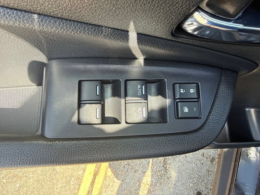 Used 2017 Honda Ridgeline Sport image 10