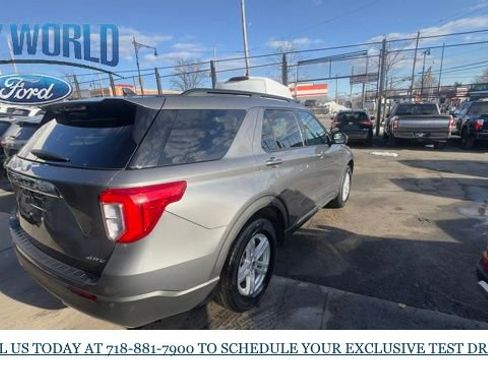 Used 2023 Ford Explorer XLT w/ Equipment Group 202A image 5