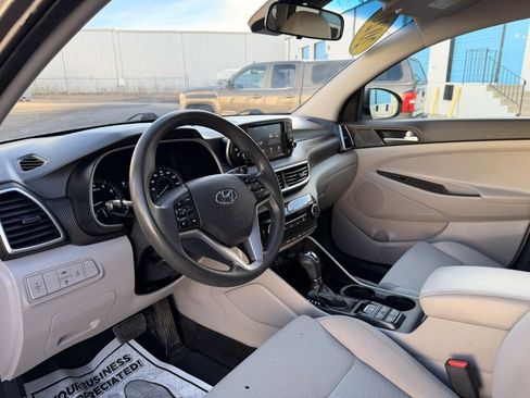 Used 2020 Hyundai Tucson SE w/ Cargo Package image 11