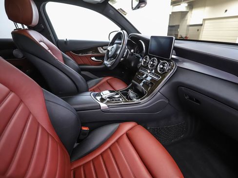 Used 2019 Mercedes-Benz GLC 43 AMG 4MATIC Coupe image 23