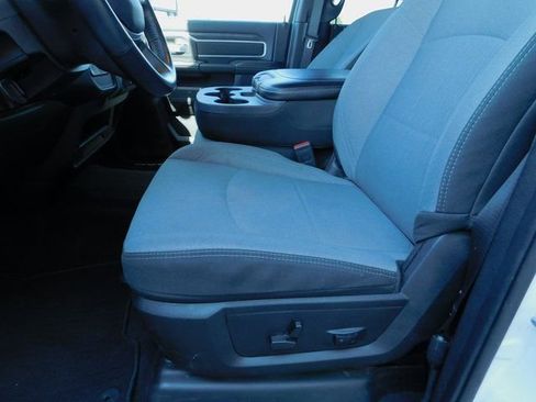 Certified 2024 RAM 2500 Big Horn AWD/4WD image 9