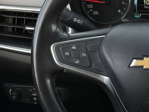 Used 2018 Chevrolet Equinox Premier image 12