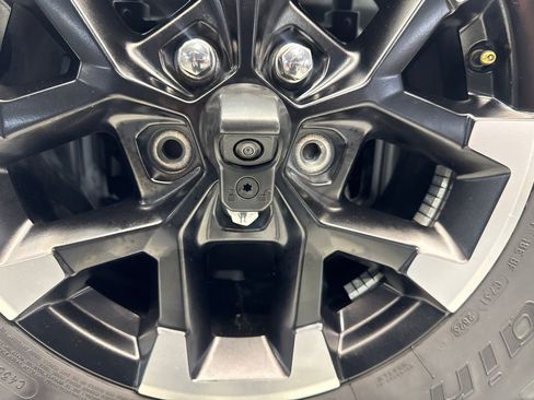 Used 2023 Jeep Wrangler Willys image 21