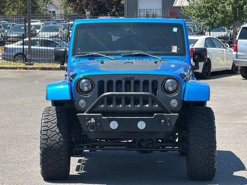 Used 2014 Jeep Wrangler Unlimited Sahara AWD/4WD image 11