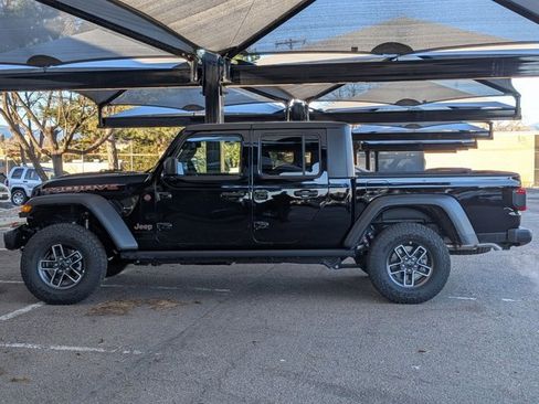 New 2025 Jeep Gladiator Mojave w/ Convenience Group image 9
