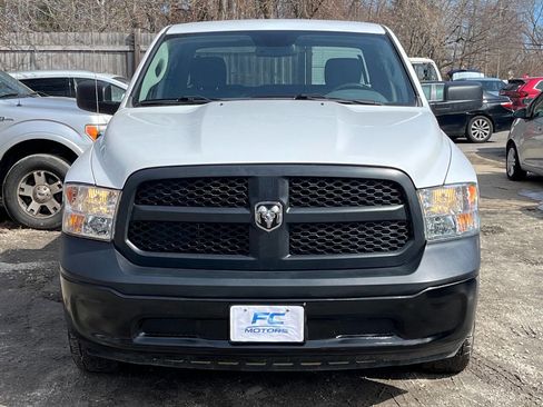 Used 2018 RAM 1500 4x4 Crew Cab image 2