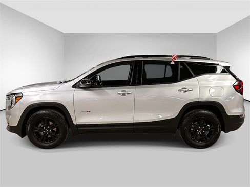 Used 2022 GMC Terrain AT4 w/ Infotainment Package II image 2