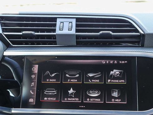 Used 2025 Audi Q3 2.0T Premium w/ Convenience Package AWD/4WD image 19