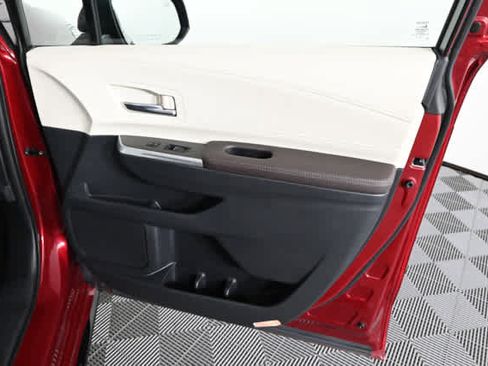 Used 2022 Toyota Sienna Platinum AWD/4WD image 12