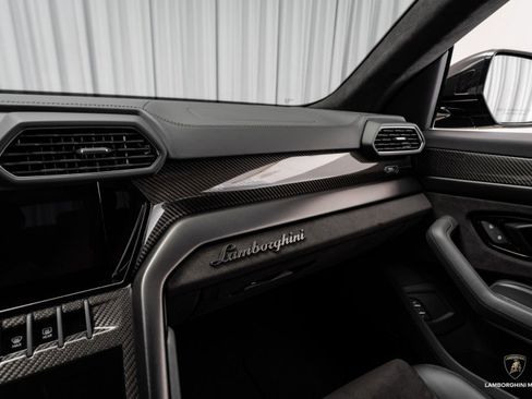 Used 2024 Lamborghini Urus S image 34