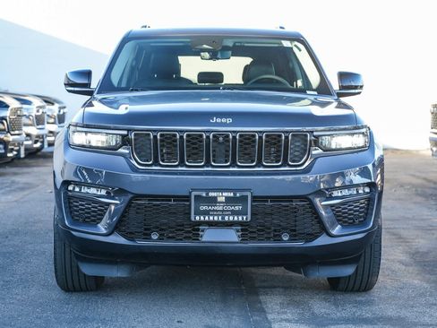 Used 2023 Jeep Grand Cherokee Limited w/ Luxury Tech Group II image 2