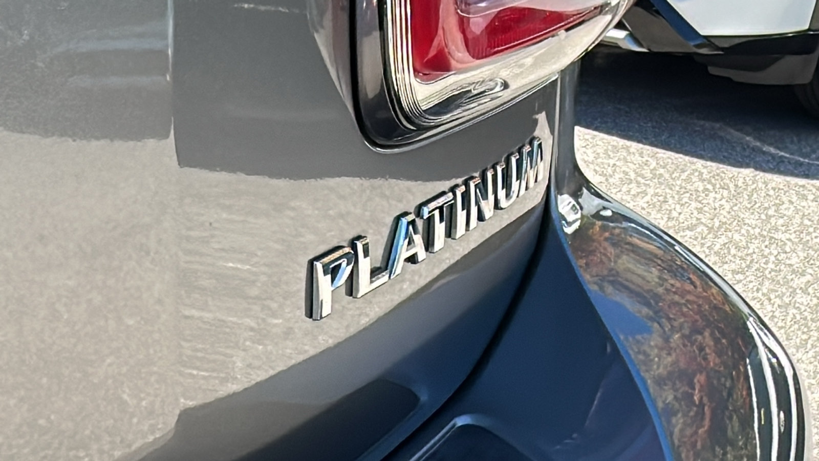 Used 2019 Nissan Armada Platinum w/ Captain's Chairs Package AWD/4WD image 11