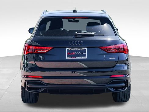 Certified 2024 Audi Q3 2.0T Premium image 5