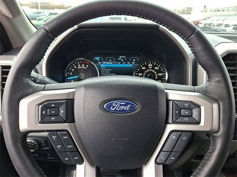Certified 2018 Ford F150 Lariat image 18