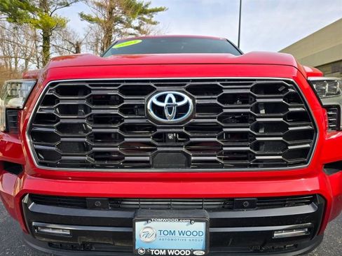 Used 2023 Toyota Sequoia Platinum AWD/4WD image 4