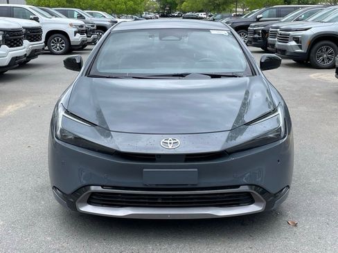 Used 2025 Toyota Prius Limited w/ Limited Premium Package FWD image 2